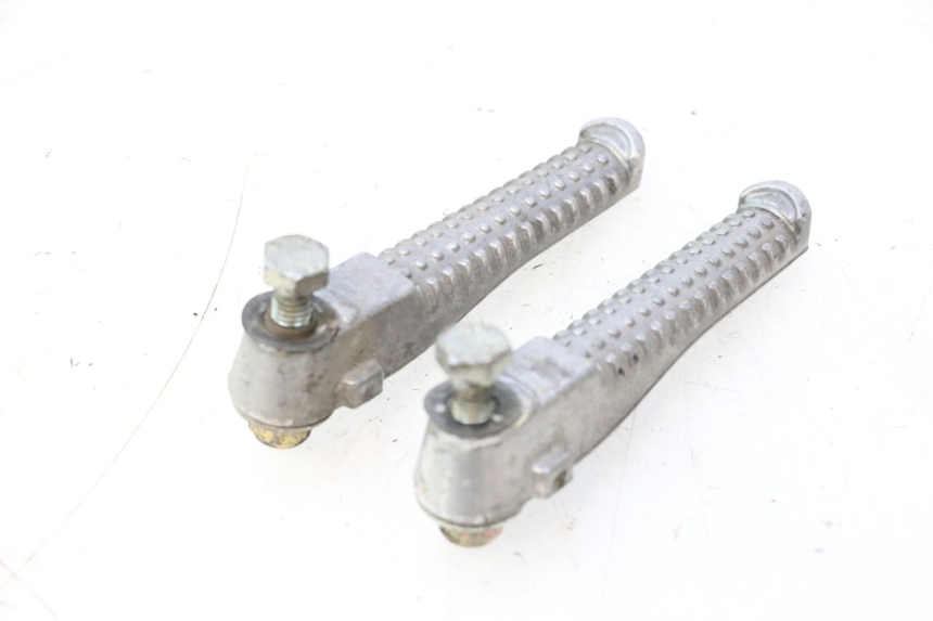 photo de SET ACHTERSTE VOETSTEUNEN PEUGEOT SPEEDFIGHT 2 AC 50 (2000 - 2009) - Andere kijkhoek