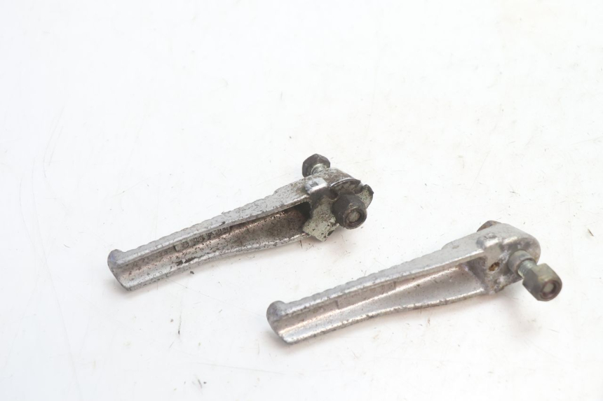 photo de SET ACHTERSTE VOETSTEUNEN PEUGEOT SPEEDFIGHT LC 50 (1996 - 2002) - Technische close-up