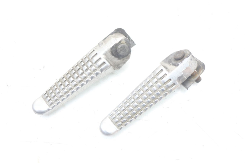 photo de SET ACHTERSTE VOETSTEUNEN SUZUKI SV S 650 (1999 - 2002) - Zoom op gebruiksstaat