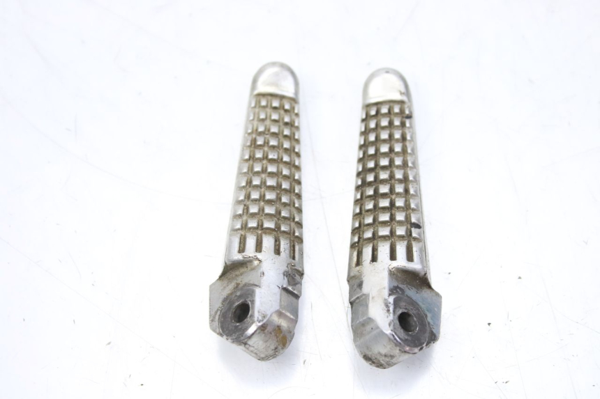 photo de SET ACHTERSTE VOETSTEUNEN SUZUKI SV S 650 (1999 - 2002) - Zoom op gebruiksstaat