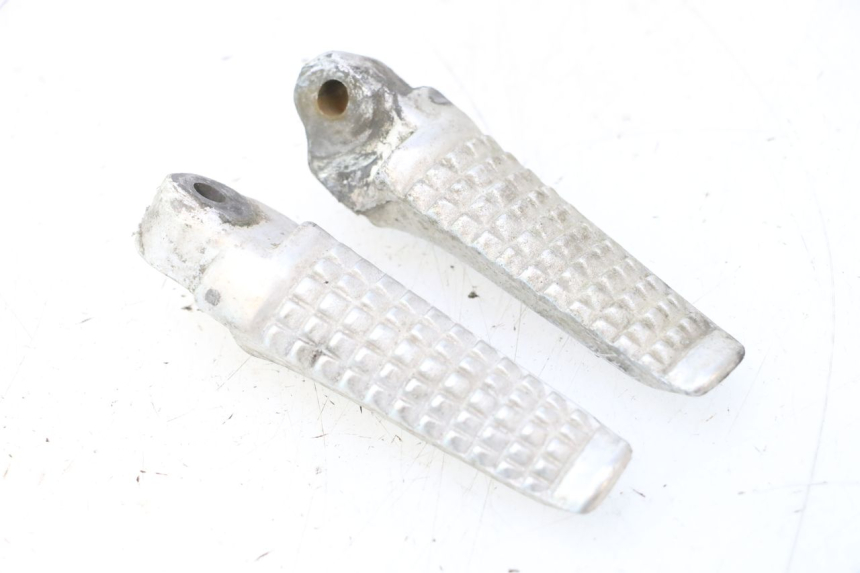 photo de PAAR ACHTERSTE VOETSTEUNEN SUZUKI SV S 650 (2003 - 2009) - Hoofdaanzicht