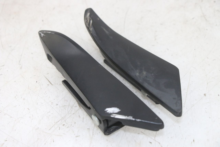 photo de SET ACHTERSTE VOETSTEUNEN APRILIA SXR 50 (2021 - 2023) - Andere kijkhoek