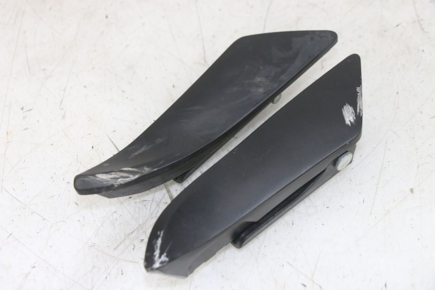 photo de SET ACHTERSTE VOETSTEUNEN APRILIA SXR 50 (2021 - 2023) - Technische close-up