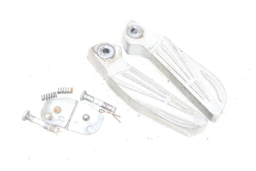 photo de SET ACHTERSTE VOETSTEUNEN NECO TEMPO 4T 50 (2022 - 2026) - Hoofdaanzicht