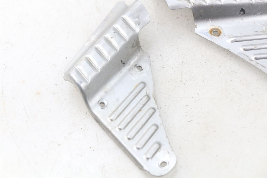 photo de SET ACHTERSTE VOETSTEUNEN BAOTIAN TRAVEL SPIRIT 50 (2010 - 2012) - Andere kijkhoek