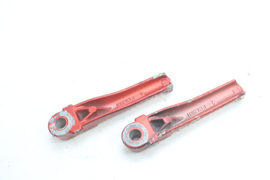 photo de SET ACHTERSTE VOETSTEUNEN PEUGEOT TREKKER 50 (1995 - 2004) - Technische close-up