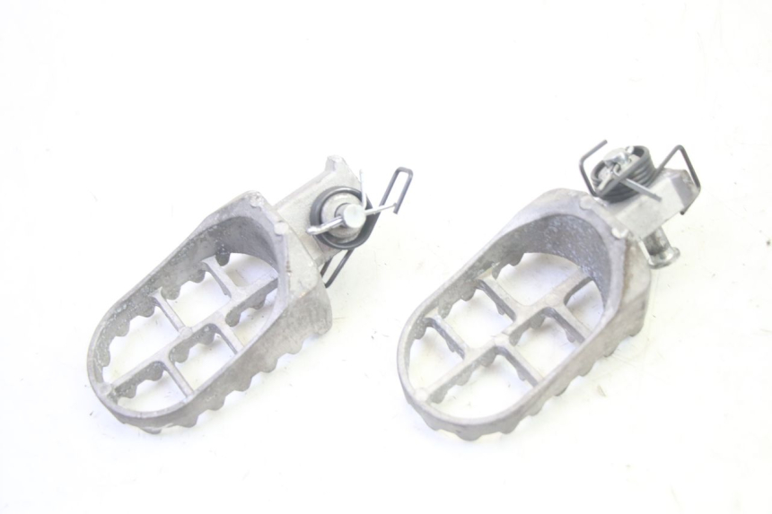 photo de SET ACHTERSTE VOETSTEUNEN YAMAHA TTR 125 (2000 - 2020) - Overzicht