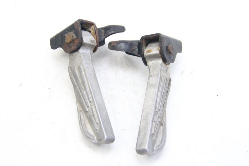 photo de SET ACHTERSTE VOETSTEUNEN PEUGEOT TWEET 4T 50 (2010 - 2014) - Zoom op gebruiksstaat