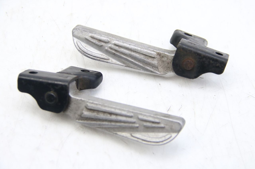 photo de SET ACHTERSTE VOETSTEUNEN PEUGEOT TWEET 4T 50 (2010 - 2014) - Hoofdaanzicht