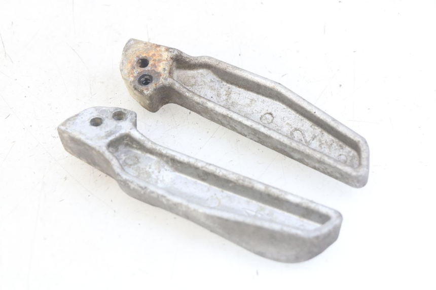 photo de SET ACHTERSTE VOETSTEUNEN PEUGEOT TWEET 4T 50 (2010 - 2014) - Detail van het onderdeel