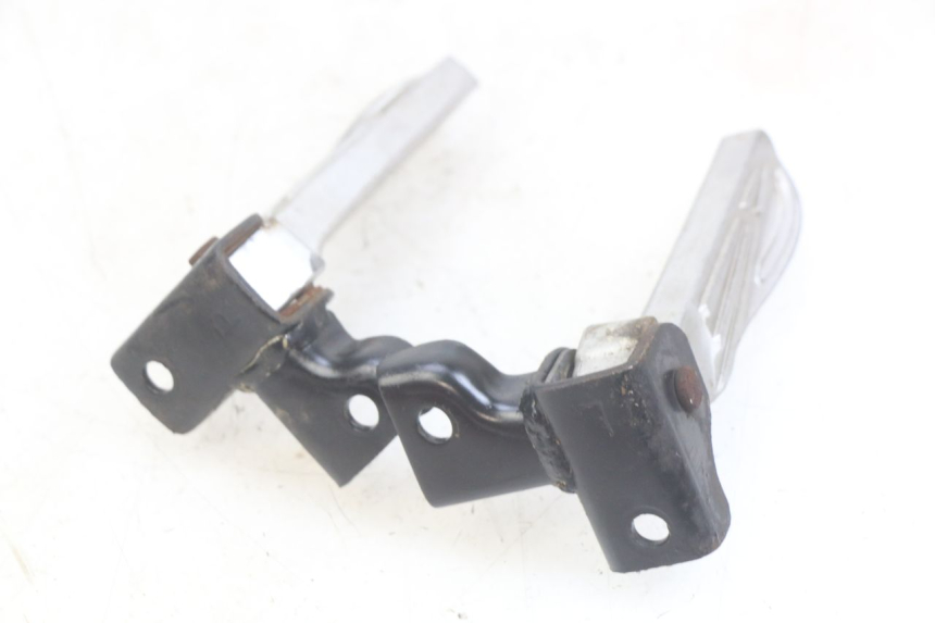 photo de SET ACHTERSTE VOETSTEUNEN PEUGEOT TWEET 4T 50 (2018 - 2022) - Bevestigingspunten