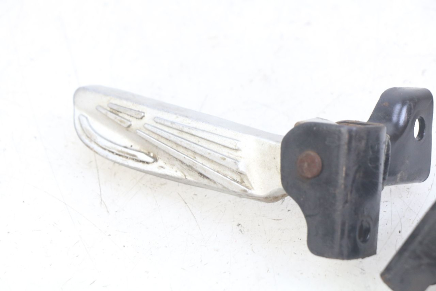 photo de SET ACHTERSTE VOETSTEUNEN PEUGEOT TWEET 4T 50 (2018 - 2022) - Gecontroleerd onderdeel