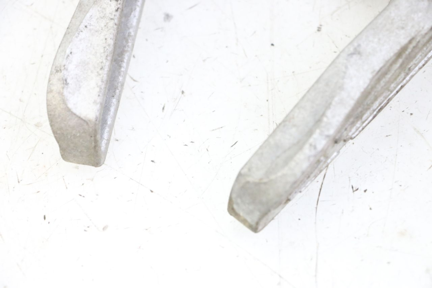 photo de SET ACHTERSTE VOETSTEUNEN PEUGEOT TWEET 4T 50 (2014 - 2019) - Zoom op gebruiksstaat