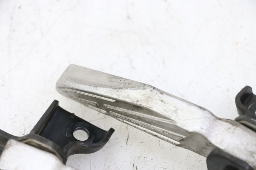 photo de SET ACHTERSTE VOETSTEUNEN PEUGEOT TWEET 4T 50 (2018 - 2022) - Technische close-up