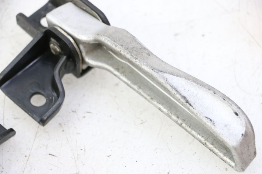 photo de SET ACHTERSTE VOETSTEUNEN PEUGEOT TWEET PRO CARGO 50 (2018 - 2022) - Andere kijkhoek