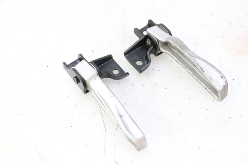 photo de SET ACHTERSTE VOETSTEUNEN PEUGEOT TWEET PRO CARGO 50 (2018 - 2022) - Technische close-up