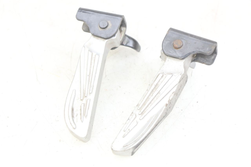 photo de SET ACHTERSTE VOETSTEUNEN PEUGEOT TWEET 125 (2018 - 2021) - Hoofdaanzicht