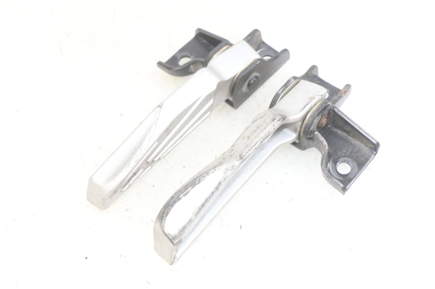 photo de SET ACHTERSTE VOETSTEUNEN PEUGEOT TWEET 125 (2018 - 2021) - Overzicht