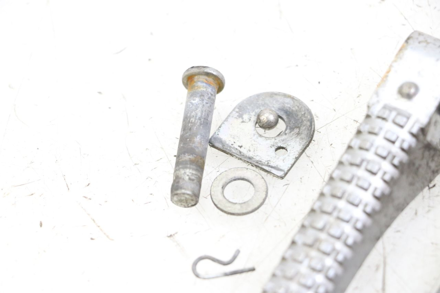 photo de SET ACHTERSTE VOETSTEUNEN PIAGGIO TYPHOON 50 (2000 - 2009) - Andere kijkhoek