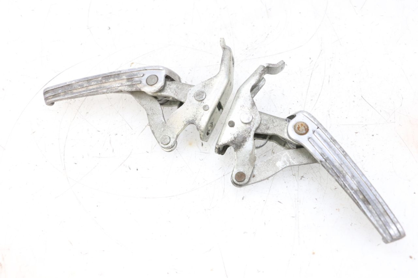 photo de SET ACHTERSTE VOETSTEUNEN PIAGGIO VESPA GTS SUPER IE 125 (2009 - 2016) - Hoofdaanzicht