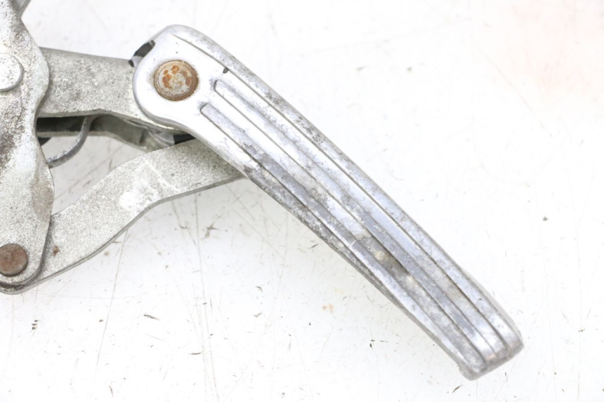 photo de SET ACHTERSTE VOETSTEUNEN PIAGGIO VESPA GTS SUPER IE 125 (2009 - 2016) - Visuele inspectie