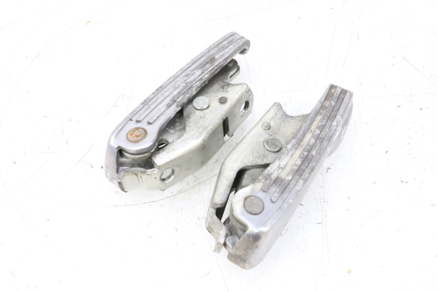 photo de SET ACHTERSTE VOETSTEUNEN PIAGGIO VESPA GTS SUPER IE 125 (2009 - 2016) - Andere kijkhoek