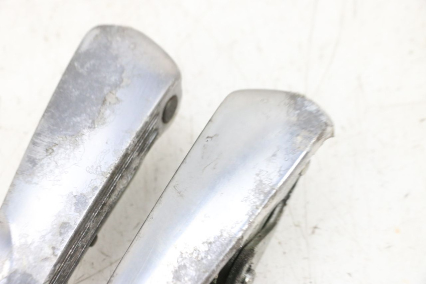 photo de SET ACHTERSTE VOETSTEUNEN PIAGGIO VESPA GTS SUPER IE 125 (2009 - 2016) - Overzicht