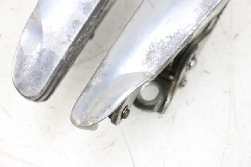 photo de SET ACHTERSTE VOETSTEUNEN PIAGGIO VESPA GTS SUPER IE 125 (2009 - 2016) - Bevestigingspunten