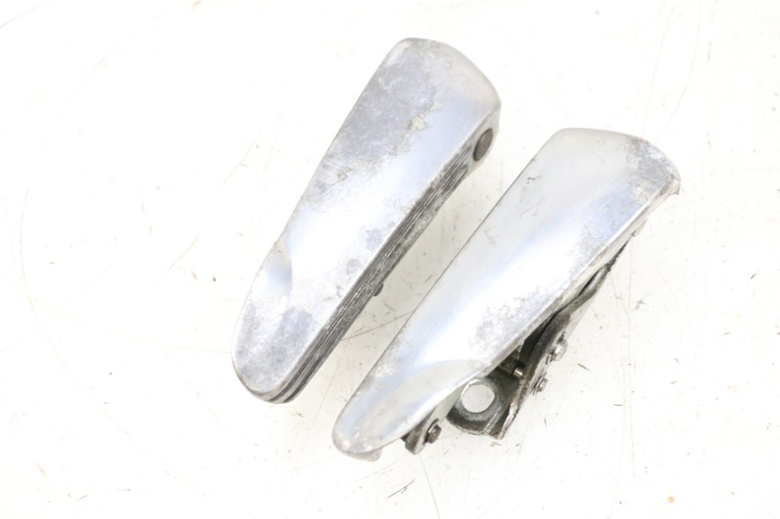 photo de SET ACHTERSTE VOETSTEUNEN PIAGGIO VESPA GTS SUPER IE 125 (2009 - 2016) - Markeringen en referenties