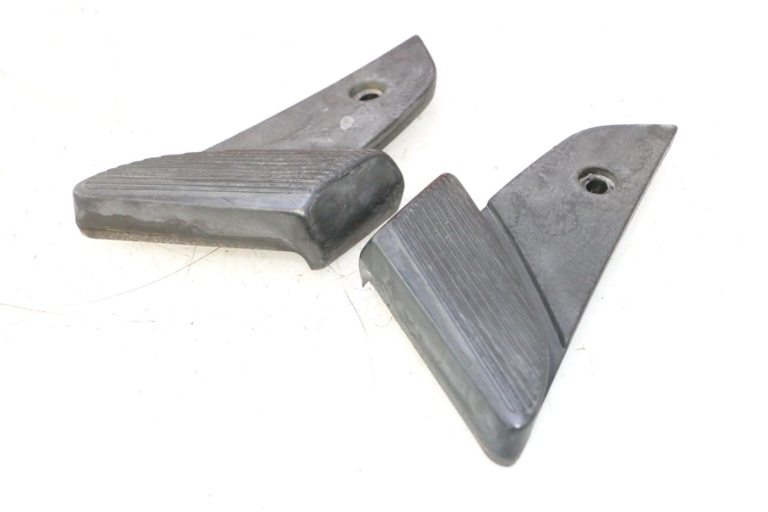 photo de SET ACHTERSTE VOETSTEUNEN PIAGGIO VESPA S 2T 50 (2007 - 2014) - Detail van het onderdeel
