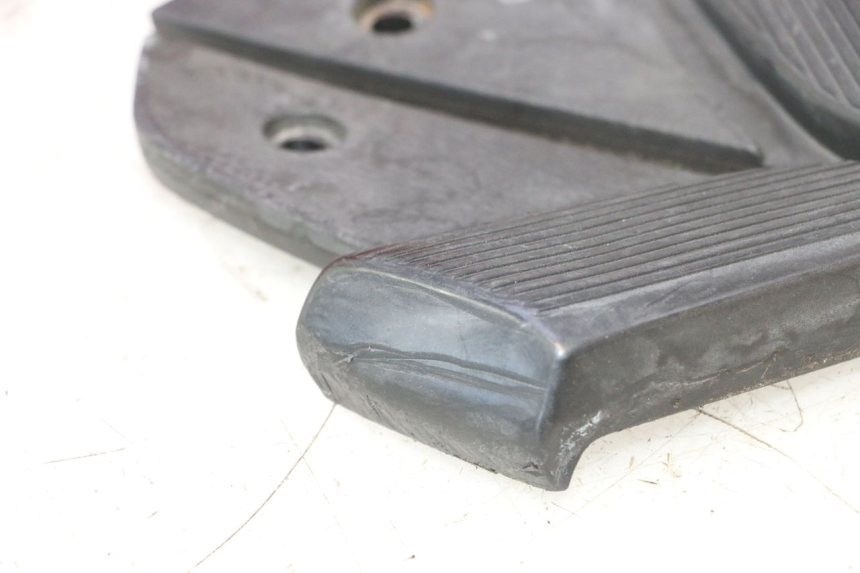 photo de SET ACHTERSTE VOETSTEUNEN PIAGGIO VESPA S 2T 50 (2007 - 2014) - Technische close-up