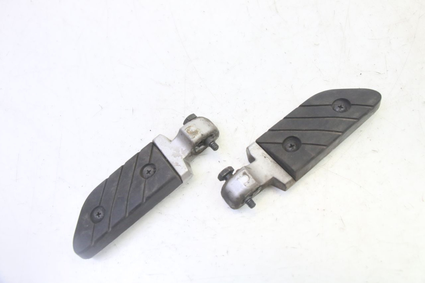 photo de SET ACHTERSTE VOETSTEUNEN YAMAHA X-CITY XCITY 125 (2007 - 2013) - Hoofdaanzicht