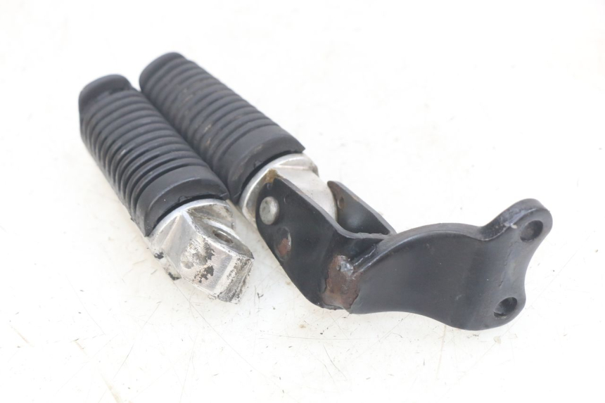 photo de SET ACHTERSTE VOETSTEUNEN YAMAHA X-MAX XMAX 250 (2006 - 2009) - Andere kijkhoek