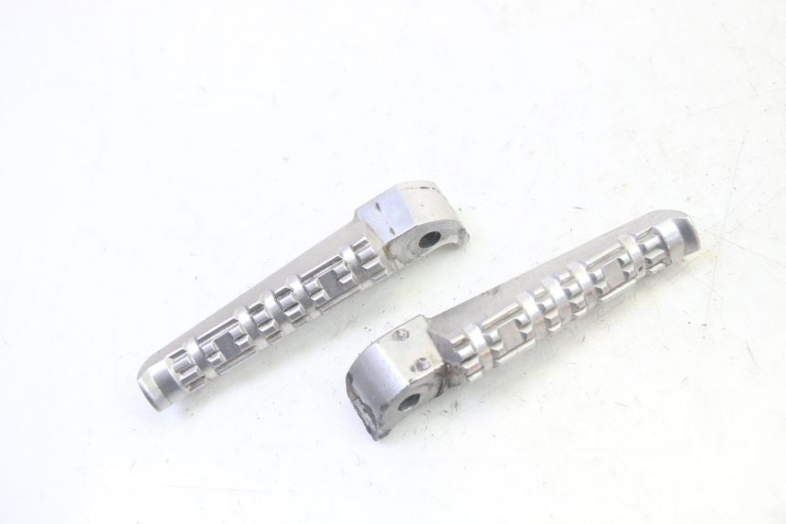 photo de SET ACHTERSTE VOETSTEUNEN YAMAHA X-MAX XMAX 125 (2010 - 2013) - Hoofdaanzicht