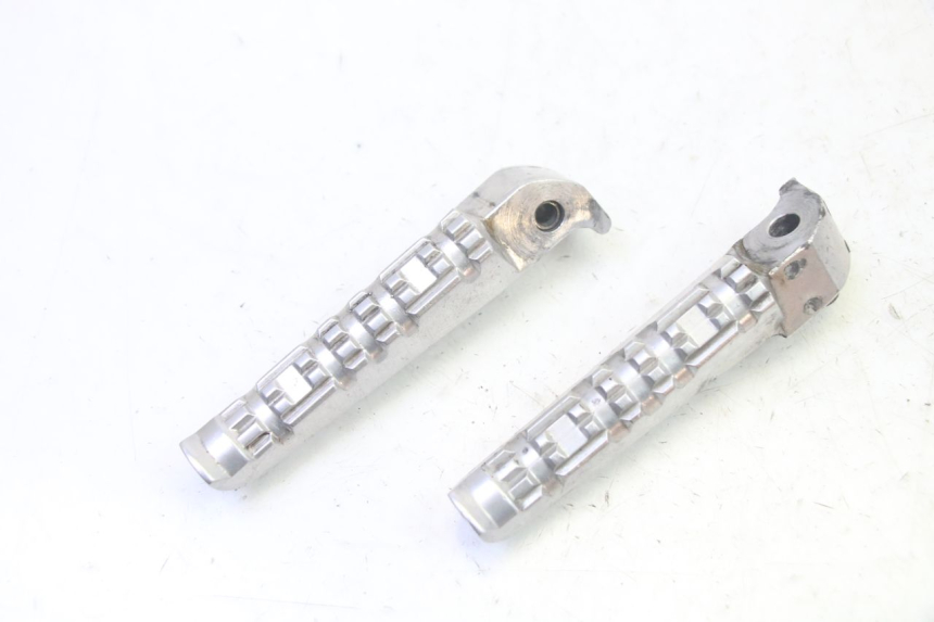 photo de SET ACHTERSTE VOETSTEUNEN YAMAHA X-MAX XMAX 125 (2010 - 2013) - Detail van het onderdeel