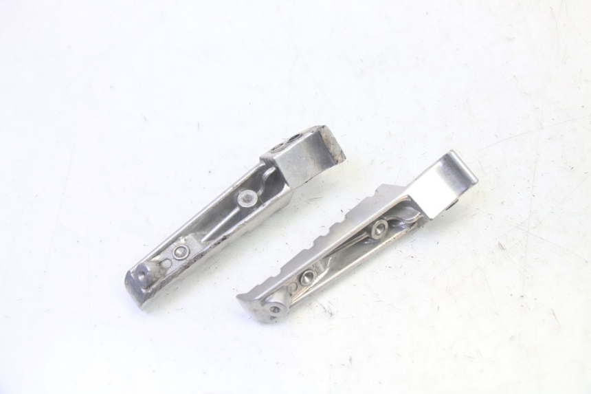 photo de SET ACHTERSTE VOETSTEUNEN YAMAHA X-MAX XMAX 125 (2010 - 2013) - Andere kijkhoek