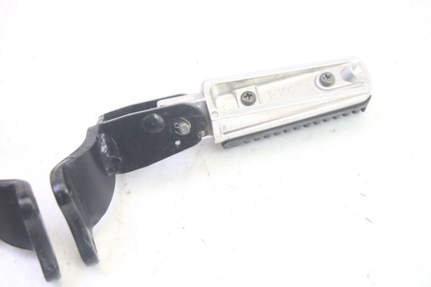 photo de SET ACHTERSTE VOETSTEUNEN YAMAHA XMAX X-MAX 125 (2006 - 2009) - Kenmerkende details