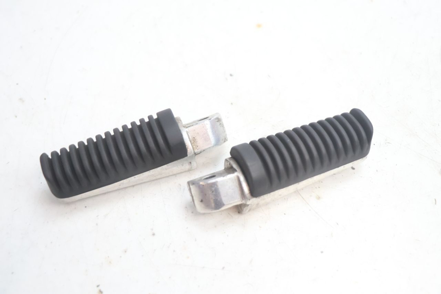 photo de SET ACHTERSTE VOETSTEUNEN YAMAHA XMAX X-MAX 125 (2006 - 2009) - Hoofdaanzicht