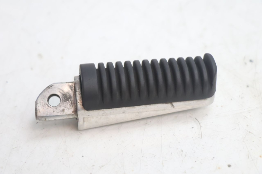photo de SET ACHTERSTE VOETSTEUNEN YAMAHA XMAX X-MAX 125 (2006 - 2009) - Andere kijkhoek
