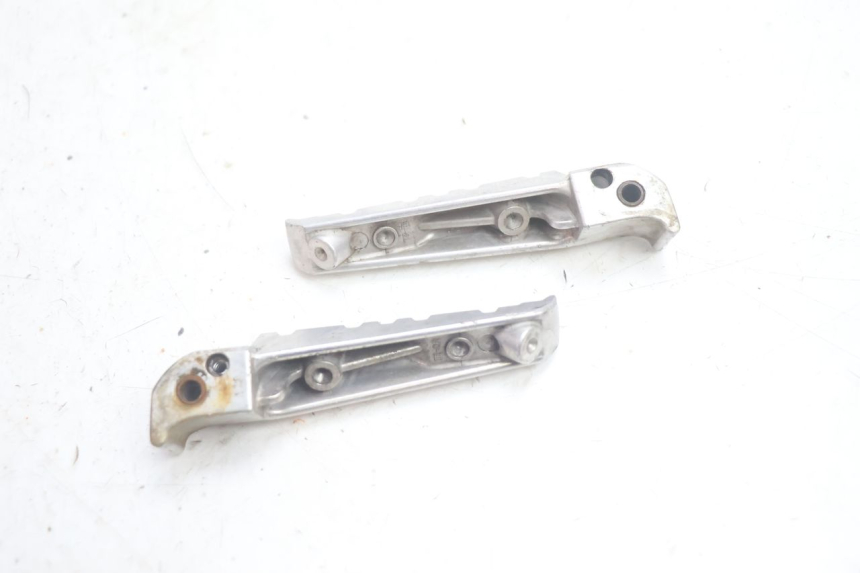 photo de SET ACHTERSTE VOETSTEUNEN YAMAHA X-MAX XMAX 125 (2010 - 2013) - Technische close-up