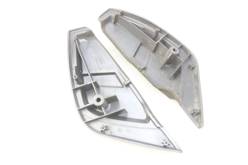 photo de SET ACHTERSTE VOETSTEUNEN PIAGGIO X9 EVOLUTION 500 (2003 - 2005) - Detail van het onderdeel