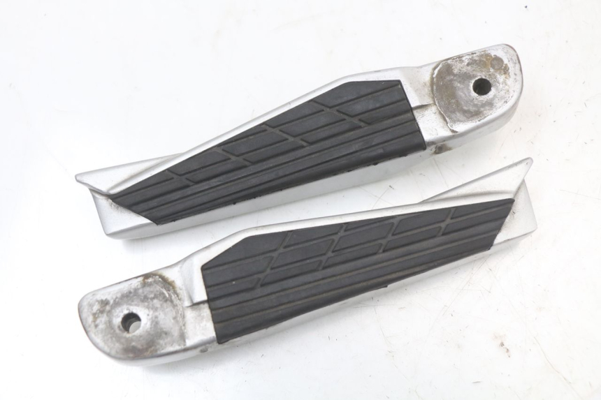 photo de SET ACHTERSTE VOETSTEUNEN KYMCO XCITING 250 (2006 - 2009) - Andere kijkhoek