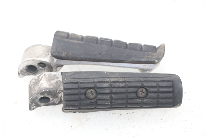 photo de SET ACHTERSTE VOETSTEUNEN YAMAHA XJ600 XJ DIVERSION 600 (1992 - 1997) - Technische close-up