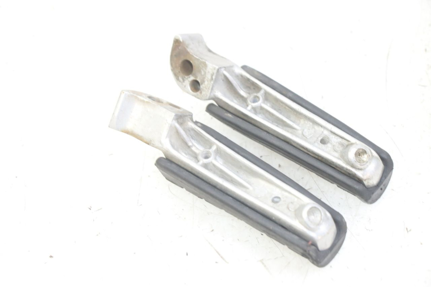 photo de SET ACHTERSTE VOETSTEUNEN YAMAHA XJN DIVERSION 600 (2000 - 2003) - Zoom op gebruiksstaat