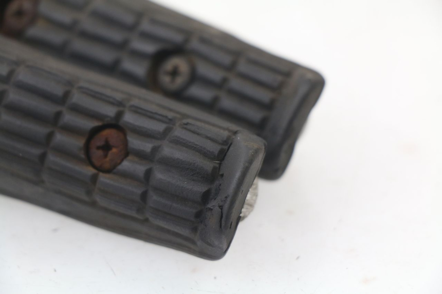 photo de SET ACHTERSTE VOETSTEUNEN YAMAHA XJN XJ N DIVERSION 600 (1994 - 1997) - Detail van het onderdeel