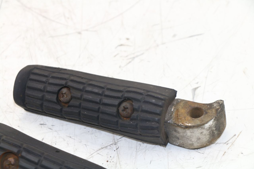 photo de SET ACHTERSTE VOETSTEUNEN YAMAHA XJS DIVERSION 600 (1997 - 1999) - Overzicht