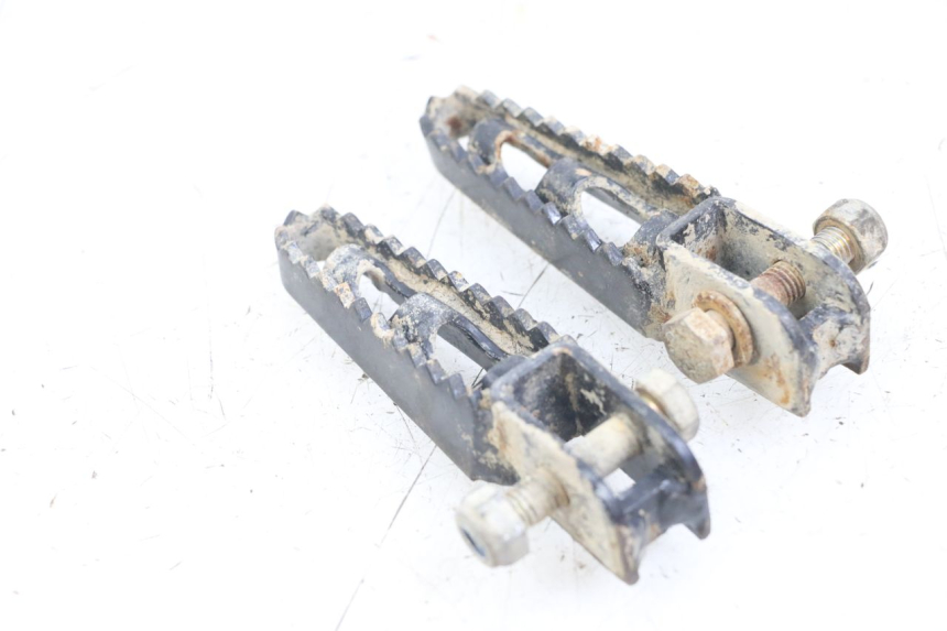 photo de SET ACHTERSTE VOETSTEUNEN PEUGEOT XP6 50 (1997 - 2003) - Andere kijkhoek