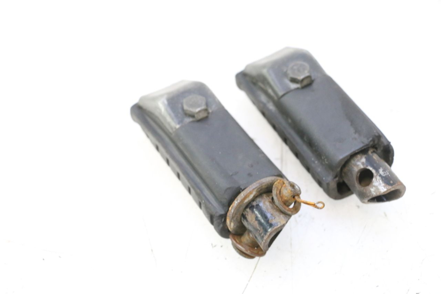 photo de PAAR ACHTERSTE VOETSTEUNEN HONDA XRV AFRICA TWIN 750 (1990 - 1992) - Technische close-up