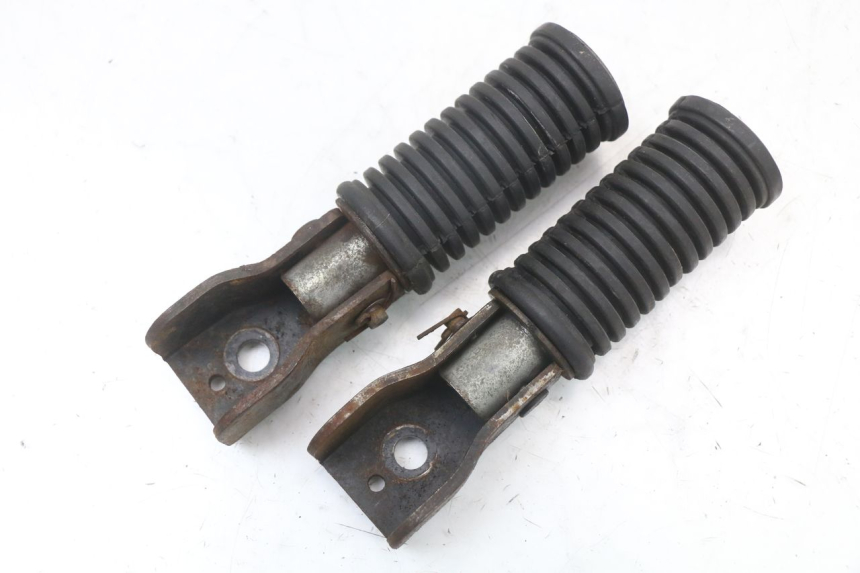 photo de SET ACHTERSTE VOETSTEUNEN SYM XS 125 (2007 - 2016) - Technische close-up