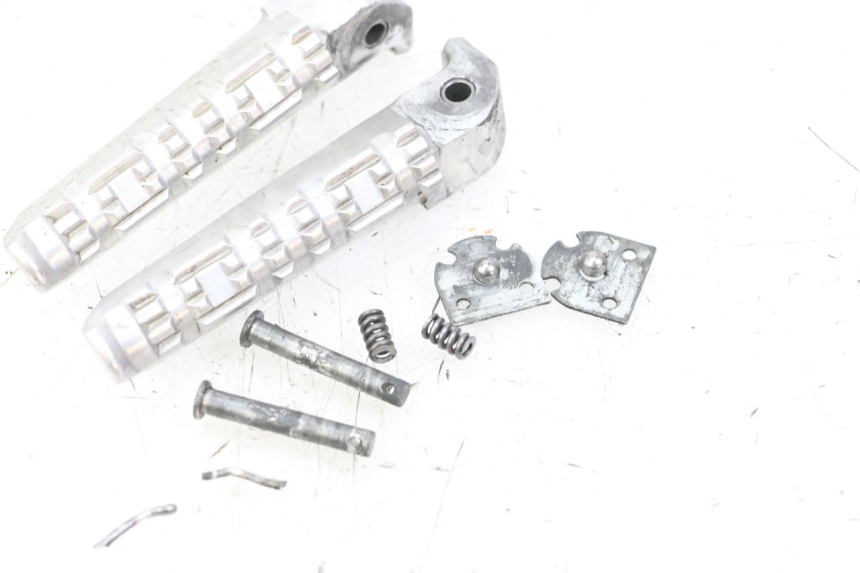 photo de SET ACHTERSTE VOETSTEUNEN YAMAHA YP T-MAX TMAX 530 (2017 - 2020) - Technische close-up